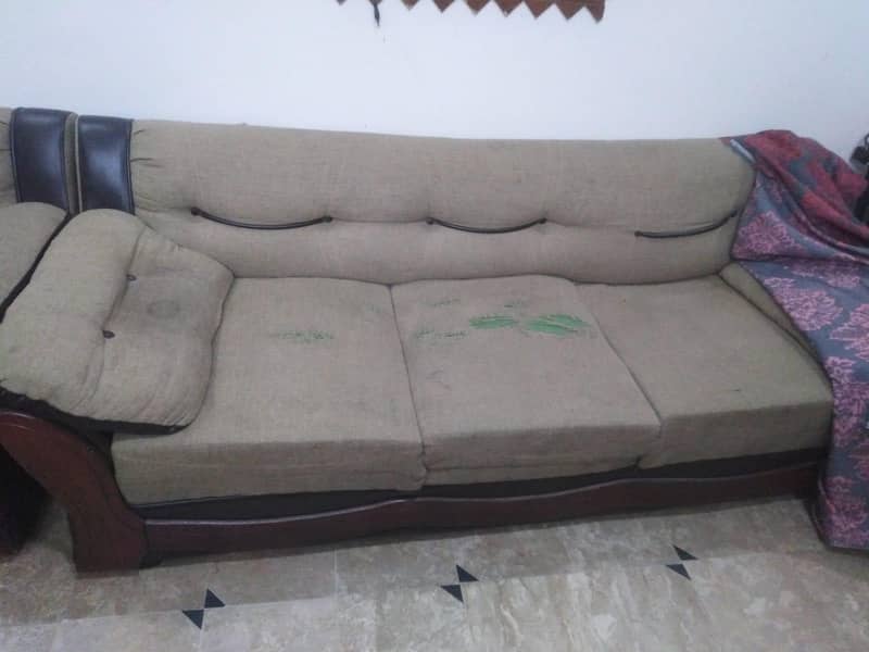 SOFA 5 SEATER 1