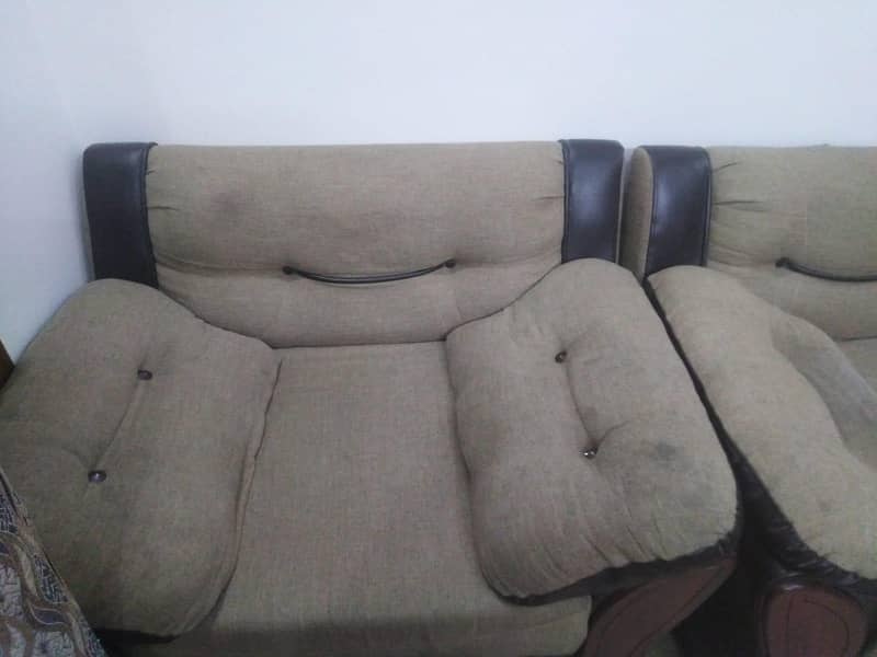 SOFA 5 SEATER 2
