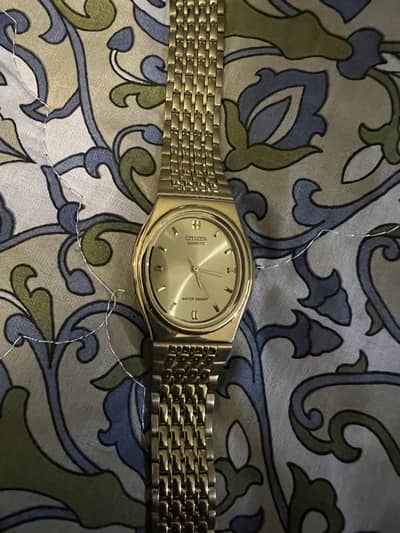 Citizen Vintage Golden watch quartz (Good Condition)