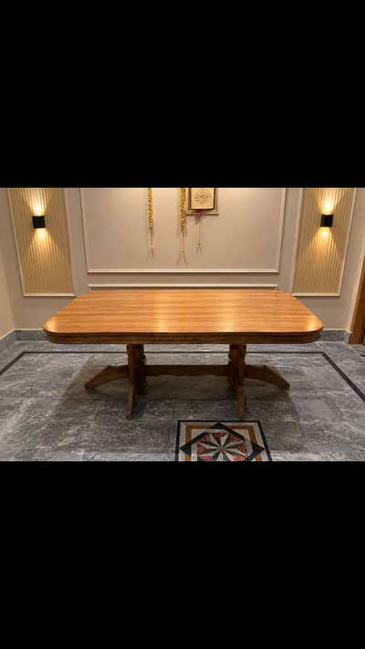 Pure wooden table