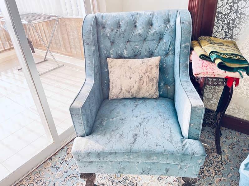 7-Seater Sofa Set with Center Table – Good Condition 3