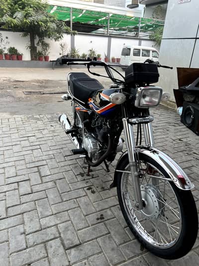 model 2018 CG125