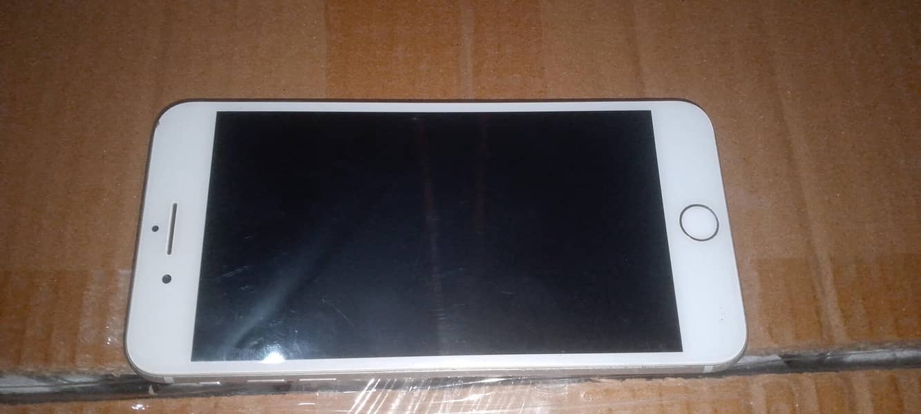 Apple iPhone 7 Plus 1