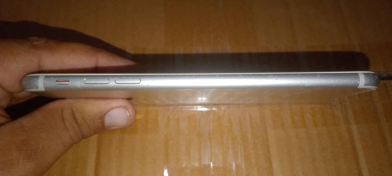 Apple iPhone 7 Plus 4