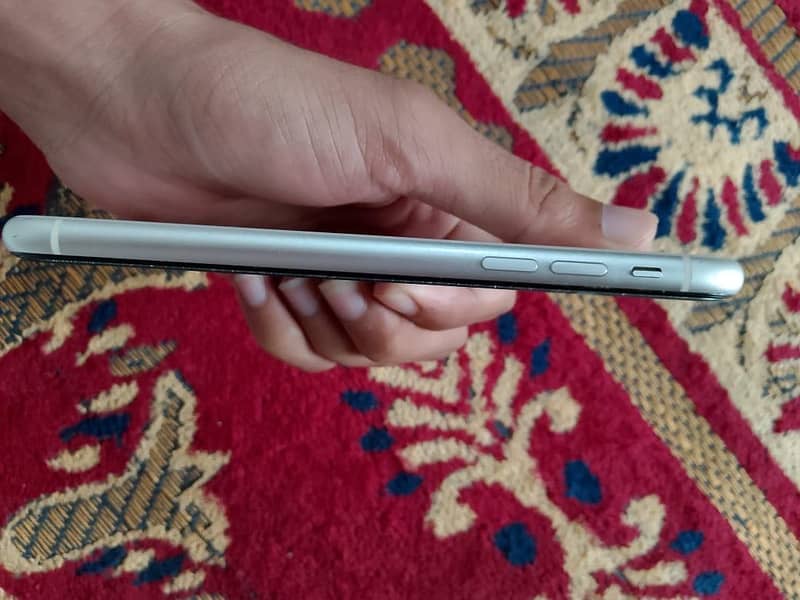 Apple iPhone 11 2