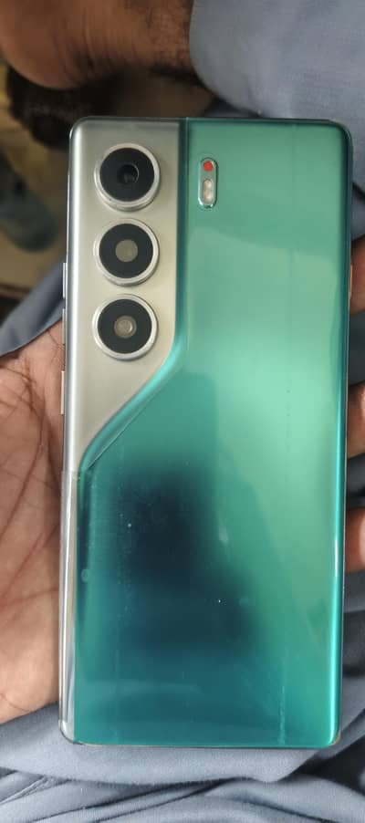 Tecno CAMON 40 Pro