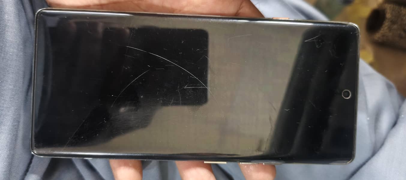 Tecno CAMON 40 Pro 1