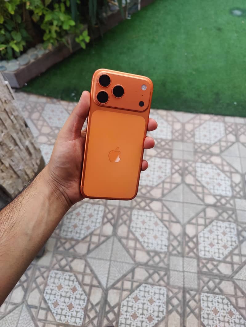 Apple iPhone 17 Pro Max 2
