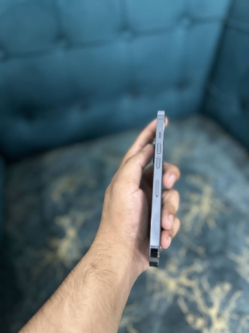 Apple iPhone 13 Pro 3