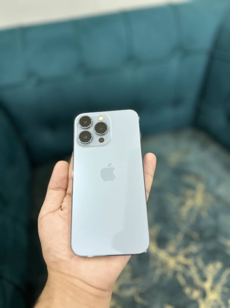 Apple iPhone 13 Pro 4