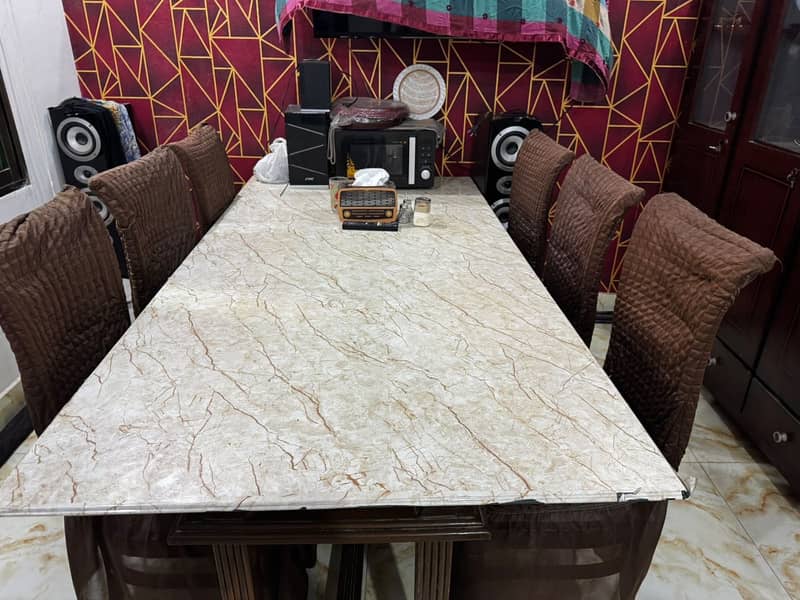 Dining table for Sell 4