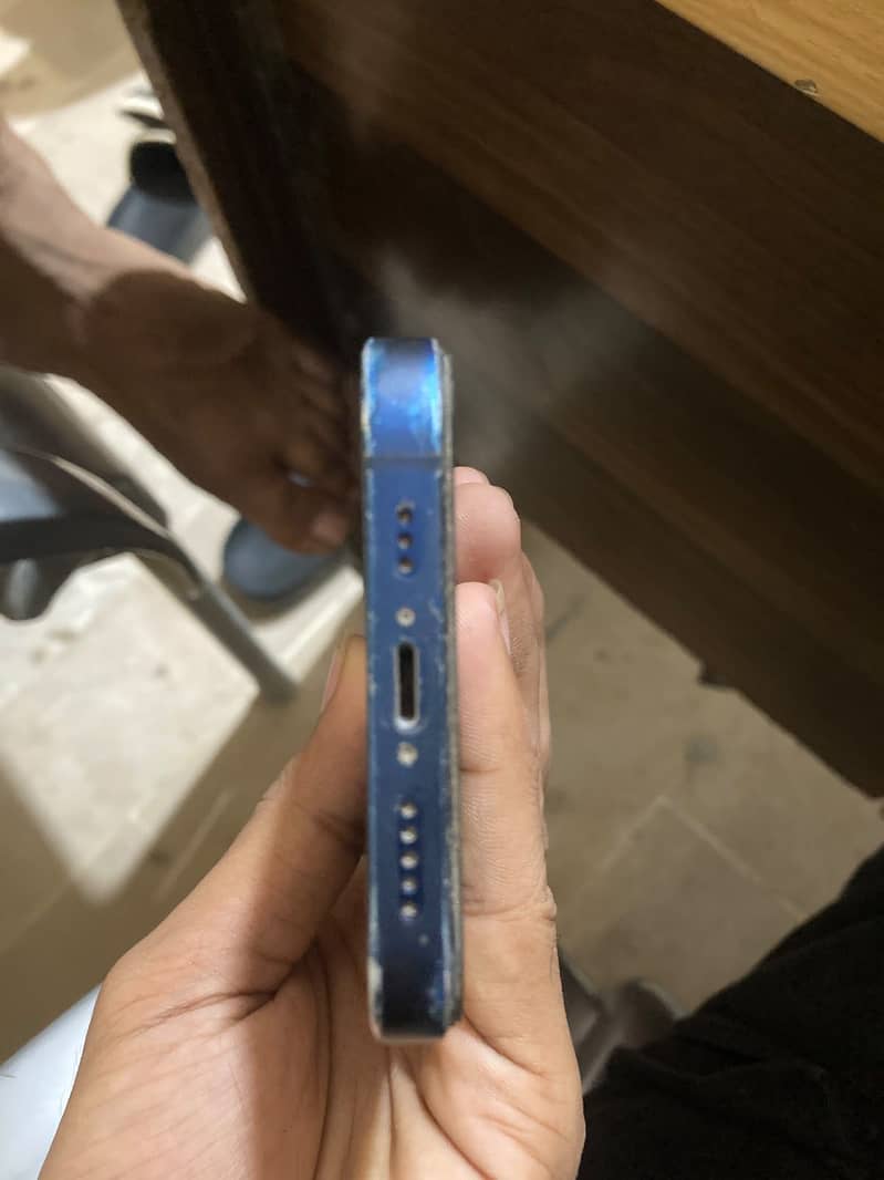 Apple iPhone 12 5
