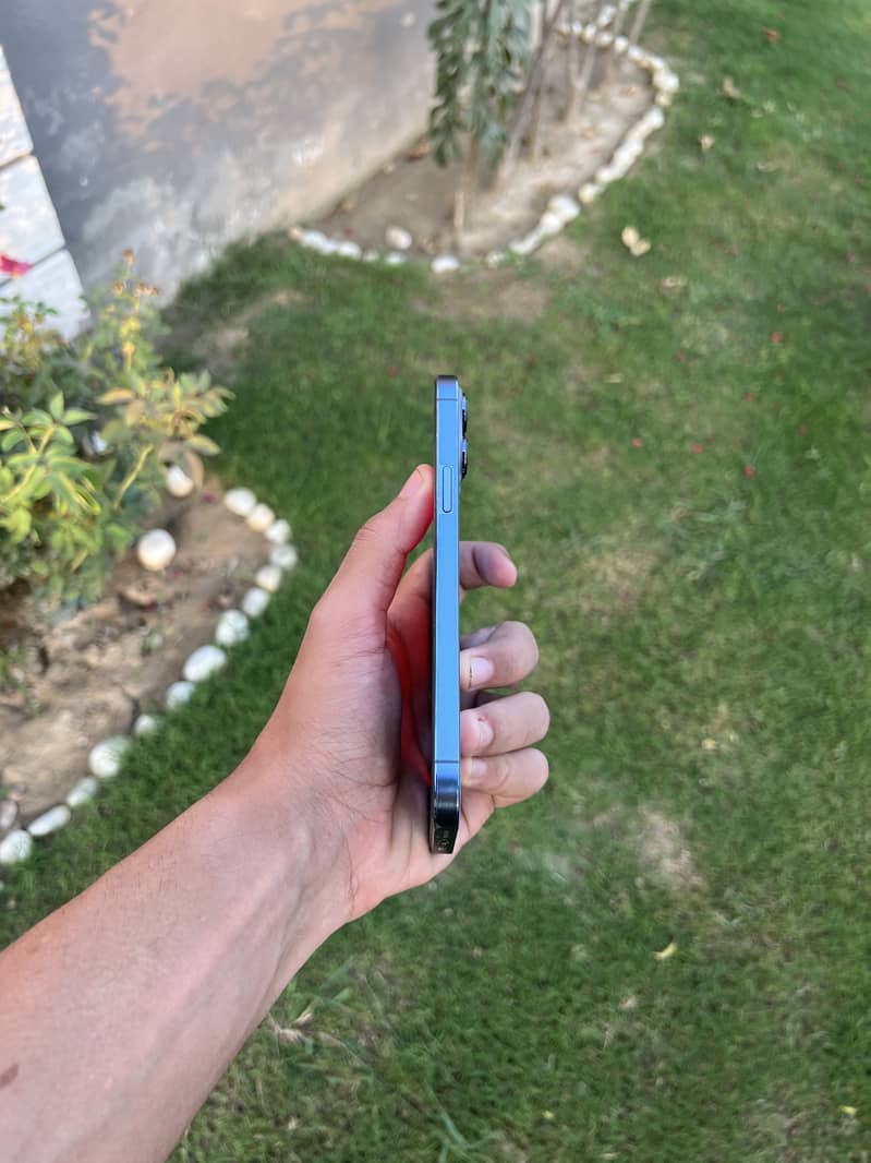 Apple iPhone 13 Pro Max 4