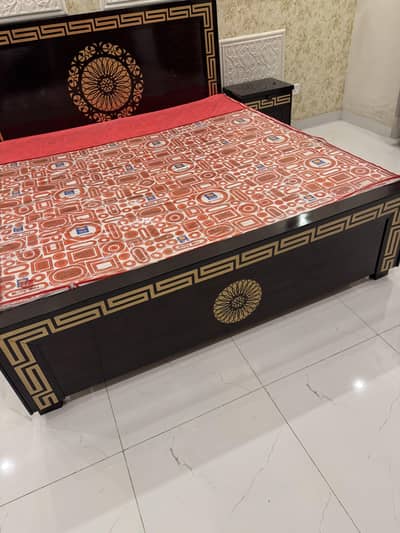 used bed set with dresser and side table