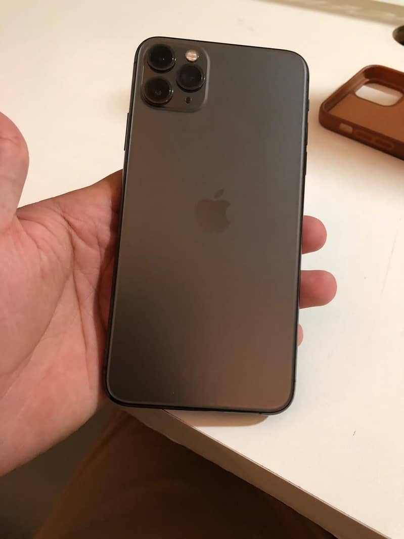 Apple iPhone 11 Pro Max 1