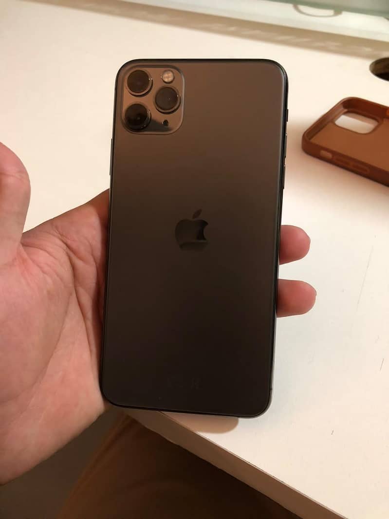 Apple iPhone 11 Pro Max 2