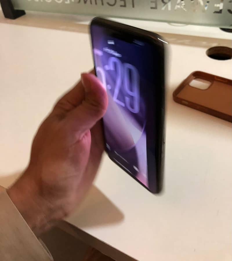 Apple iPhone 11 Pro Max 7