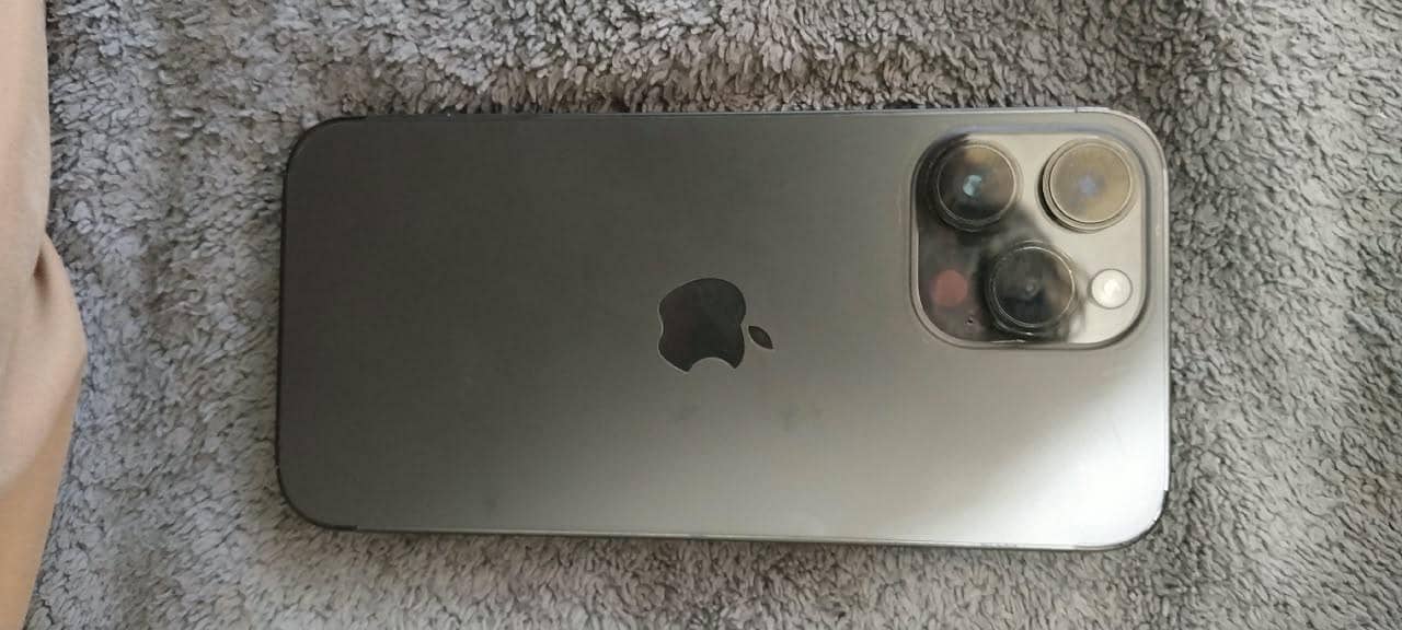 Apple iPhone 14 Pro Max 1