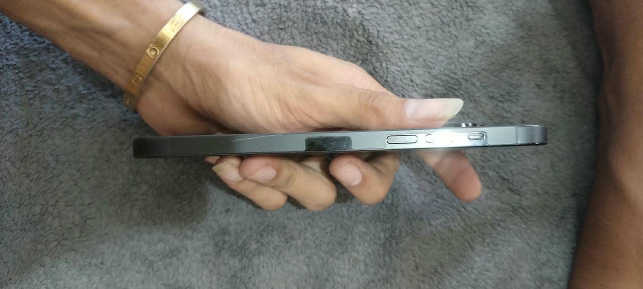 Apple iPhone 14 Pro Max 5