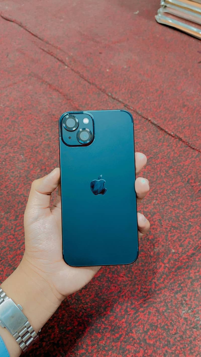 Apple iPhone 13 1