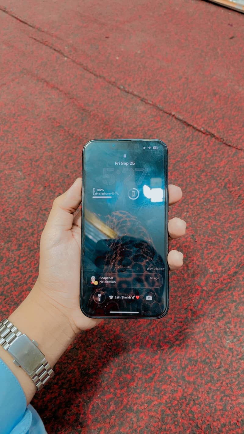 Apple iPhone 13 2