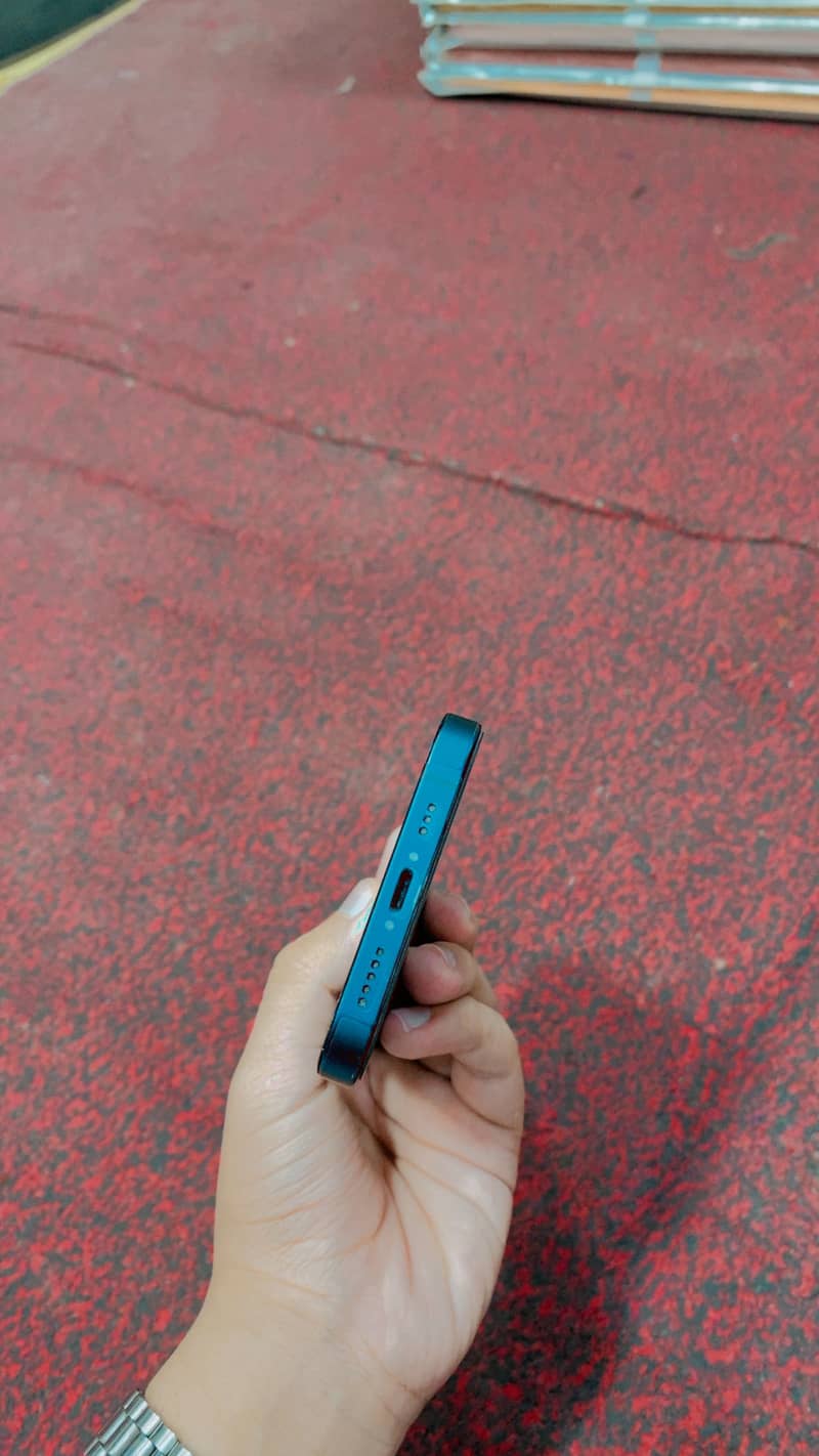 Apple iPhone 13 3