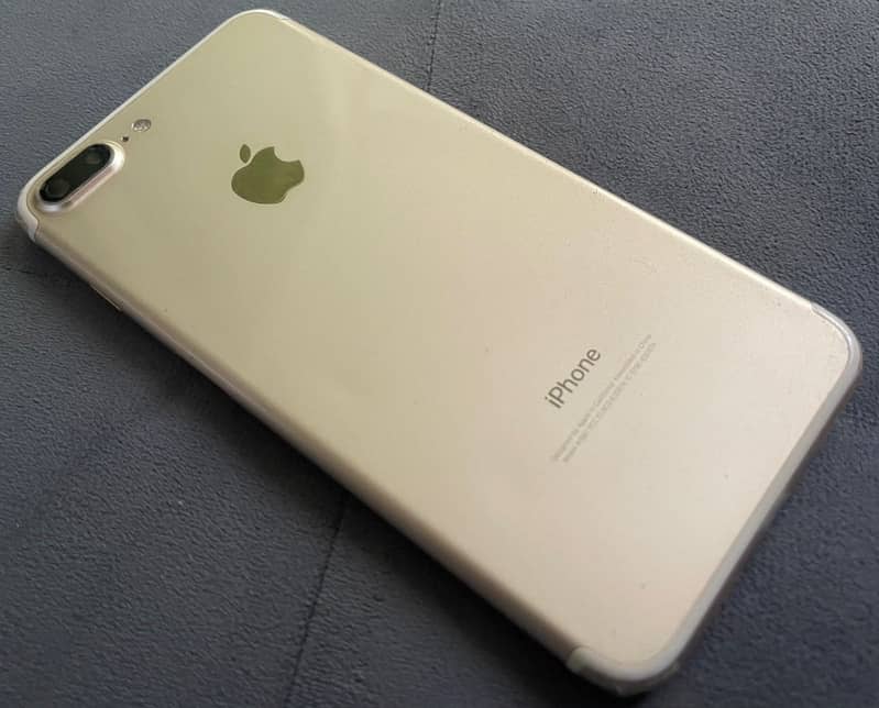 Apple iPhone 7 Plus 0