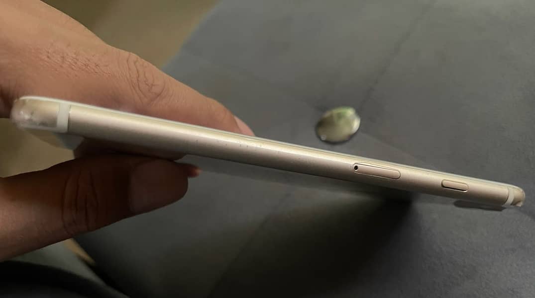 Apple iPhone 7 Plus 2
