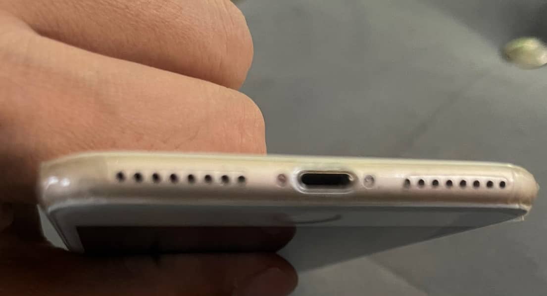 Apple iPhone 7 Plus 3