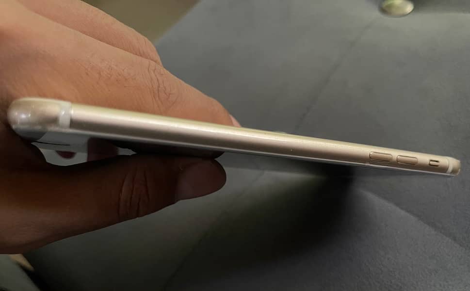 Apple iPhone 7 Plus 4