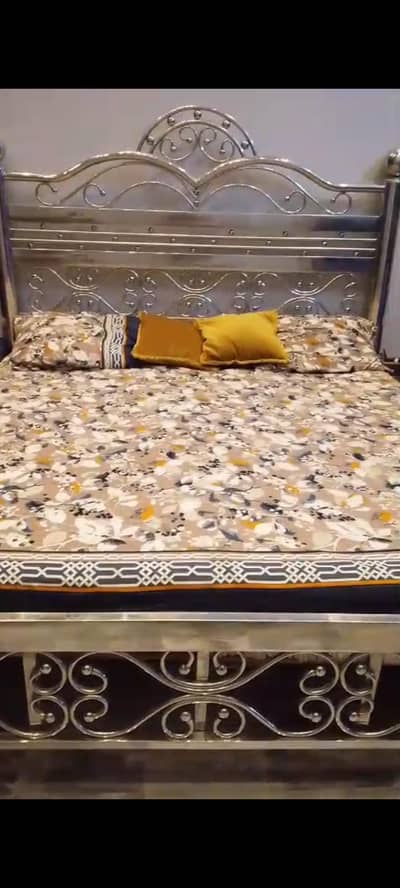 iron new bed for sell