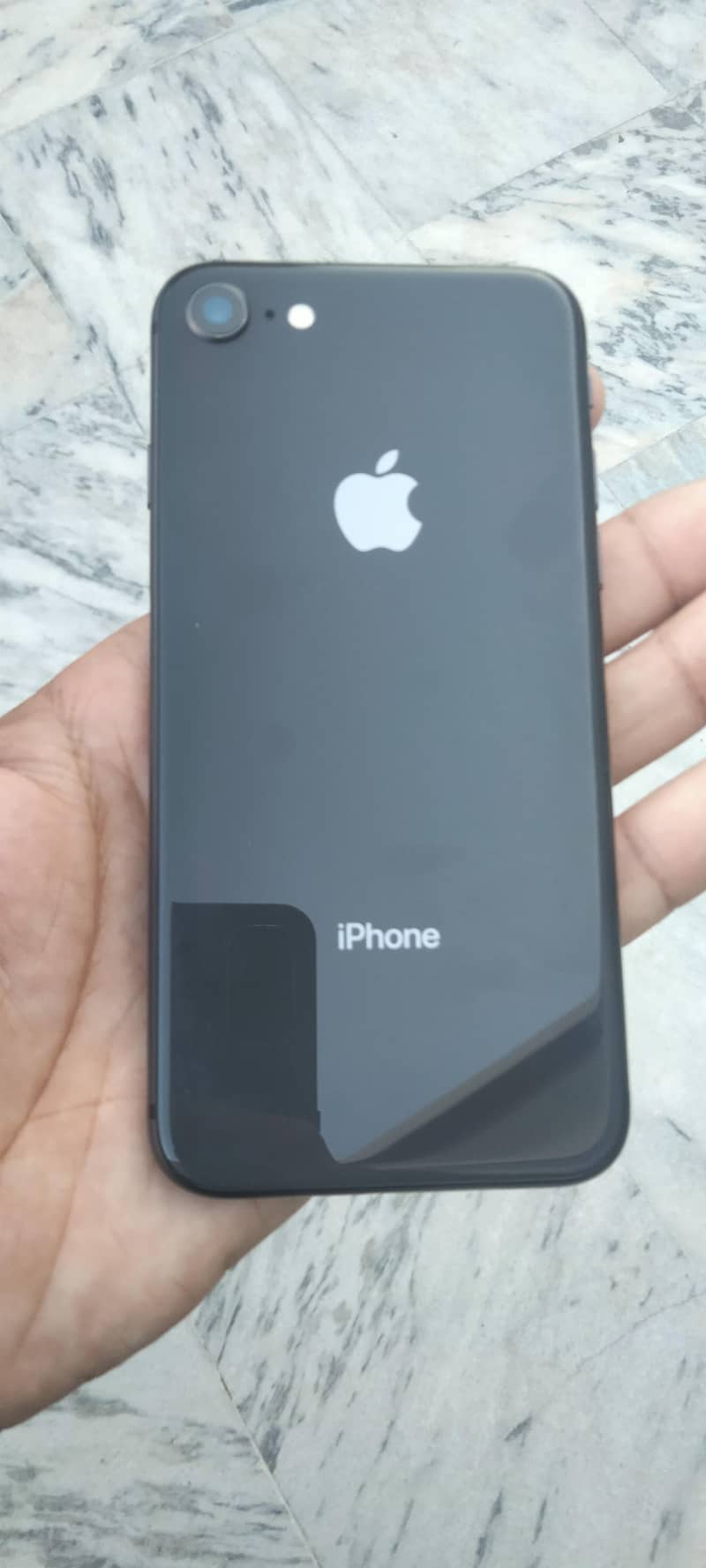 Apple iPhone 8 1