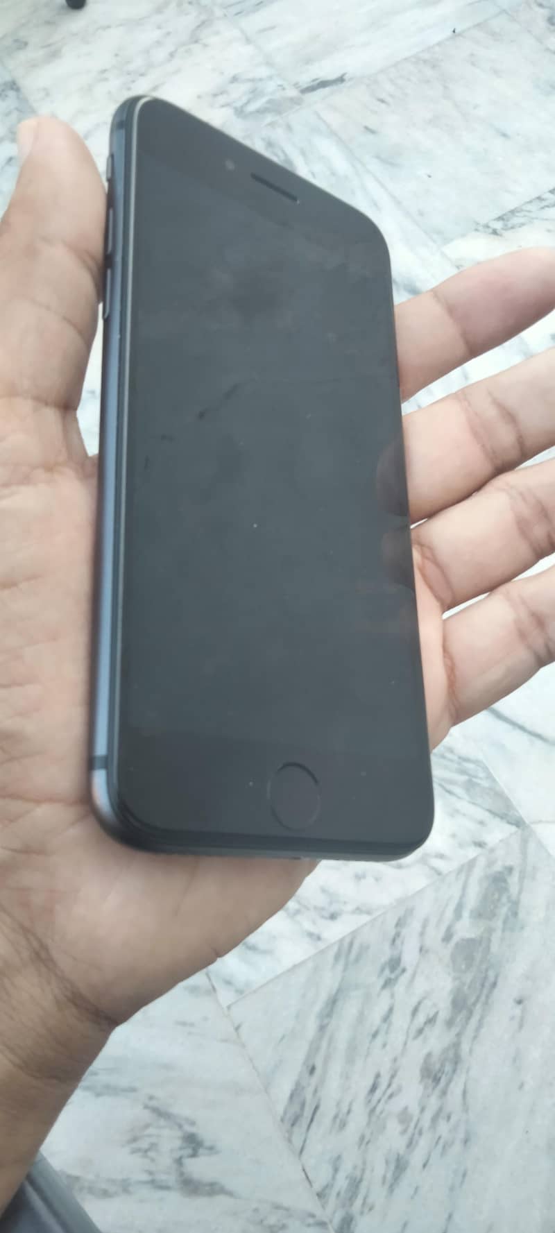 Apple iPhone 8 3