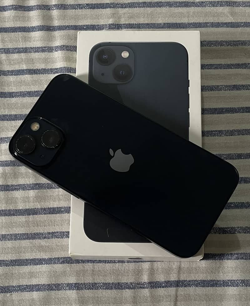 Apple iPhone 13 1