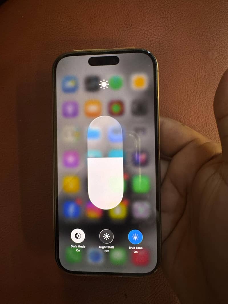 Apple iPhone 16 Pro 7