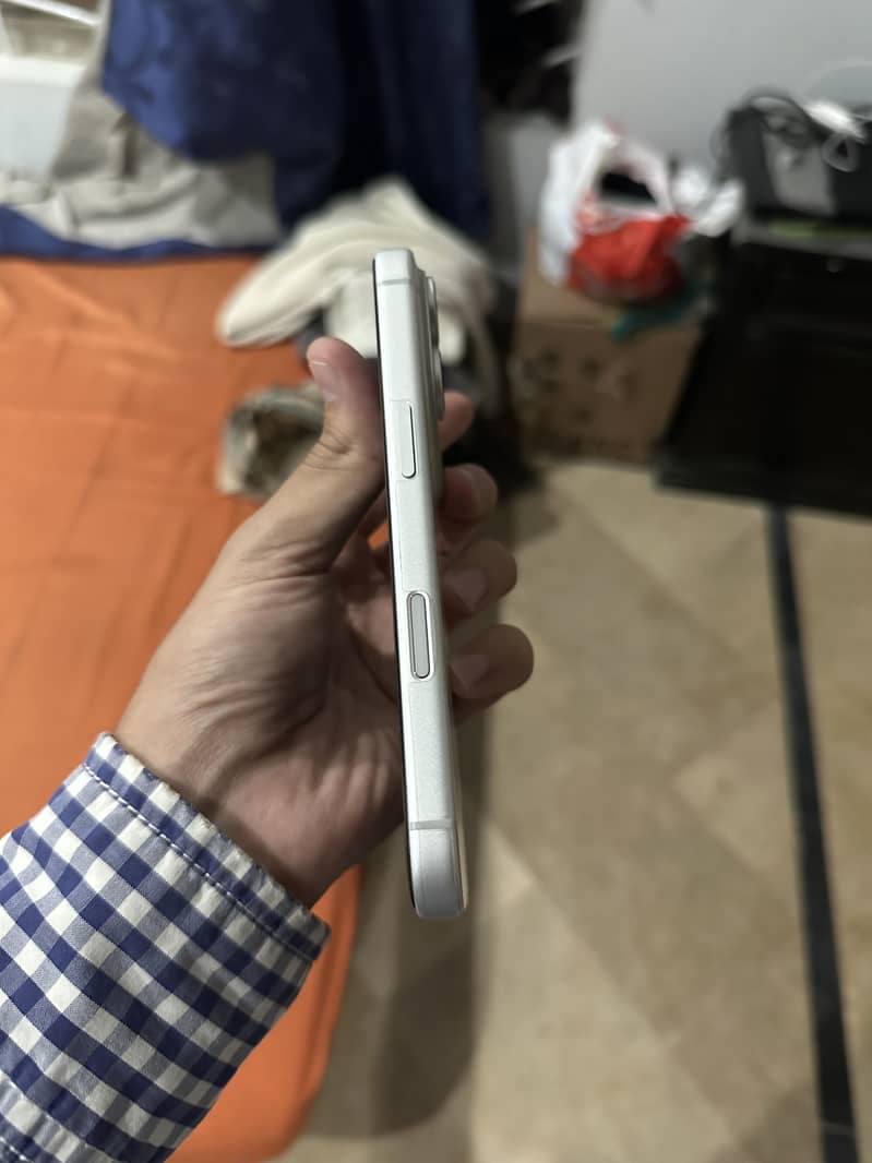 Apple iPhone 17 Pro 1