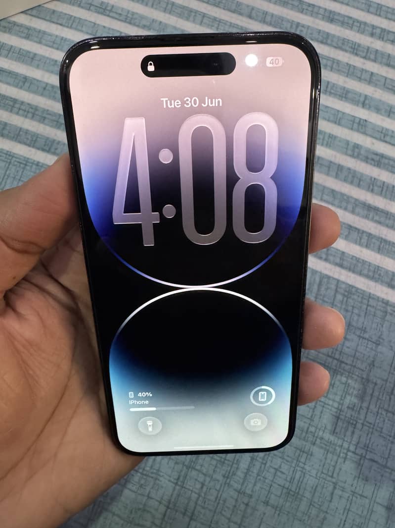 Apple iPhone 14 Pro Max 1