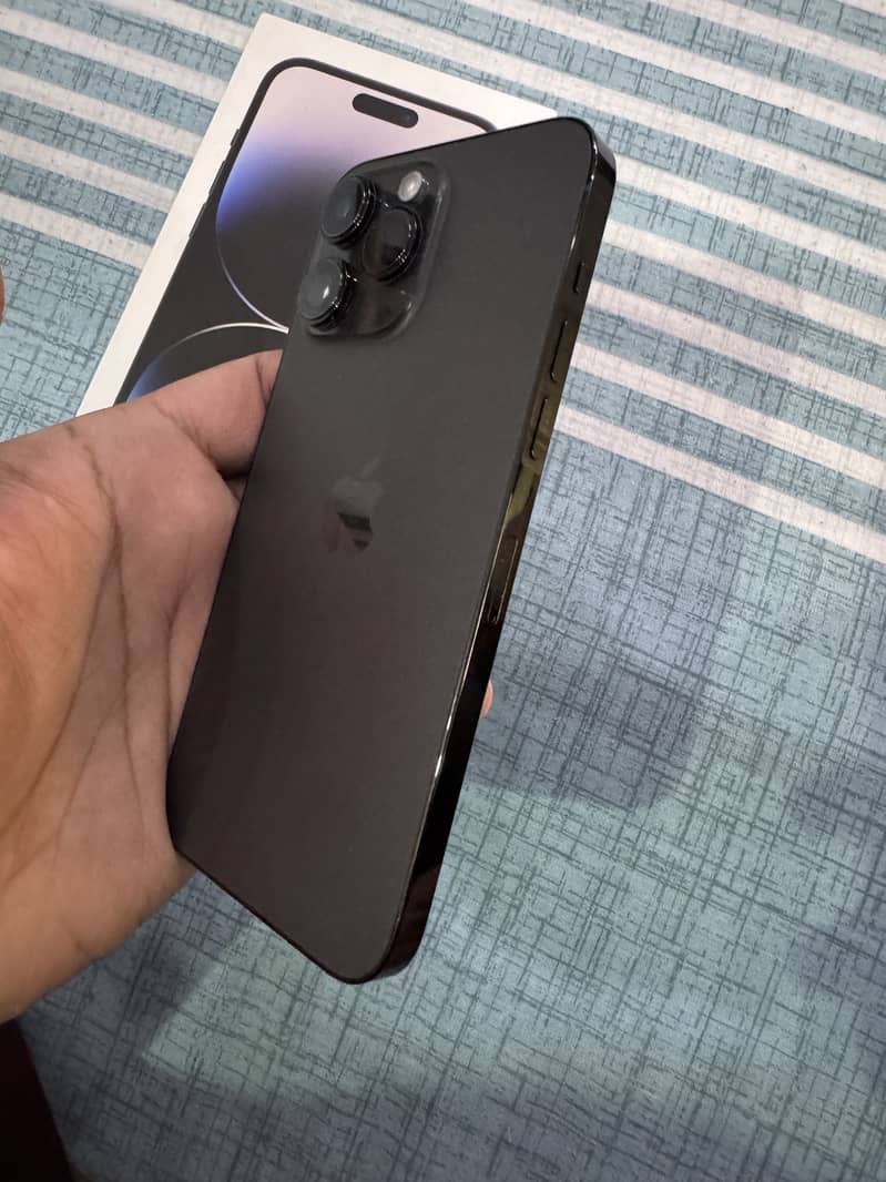 Apple iPhone 14 Pro Max 4