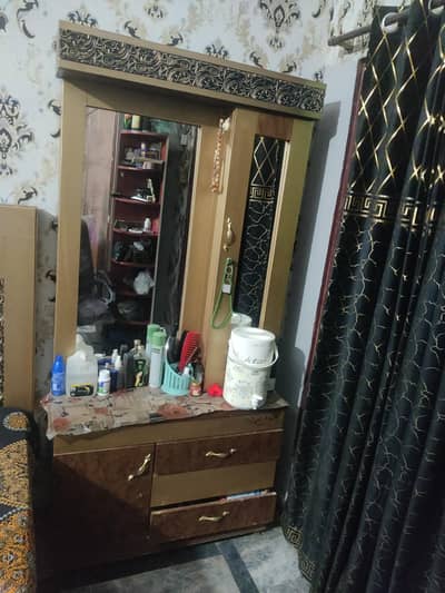 very good condition neat and clean