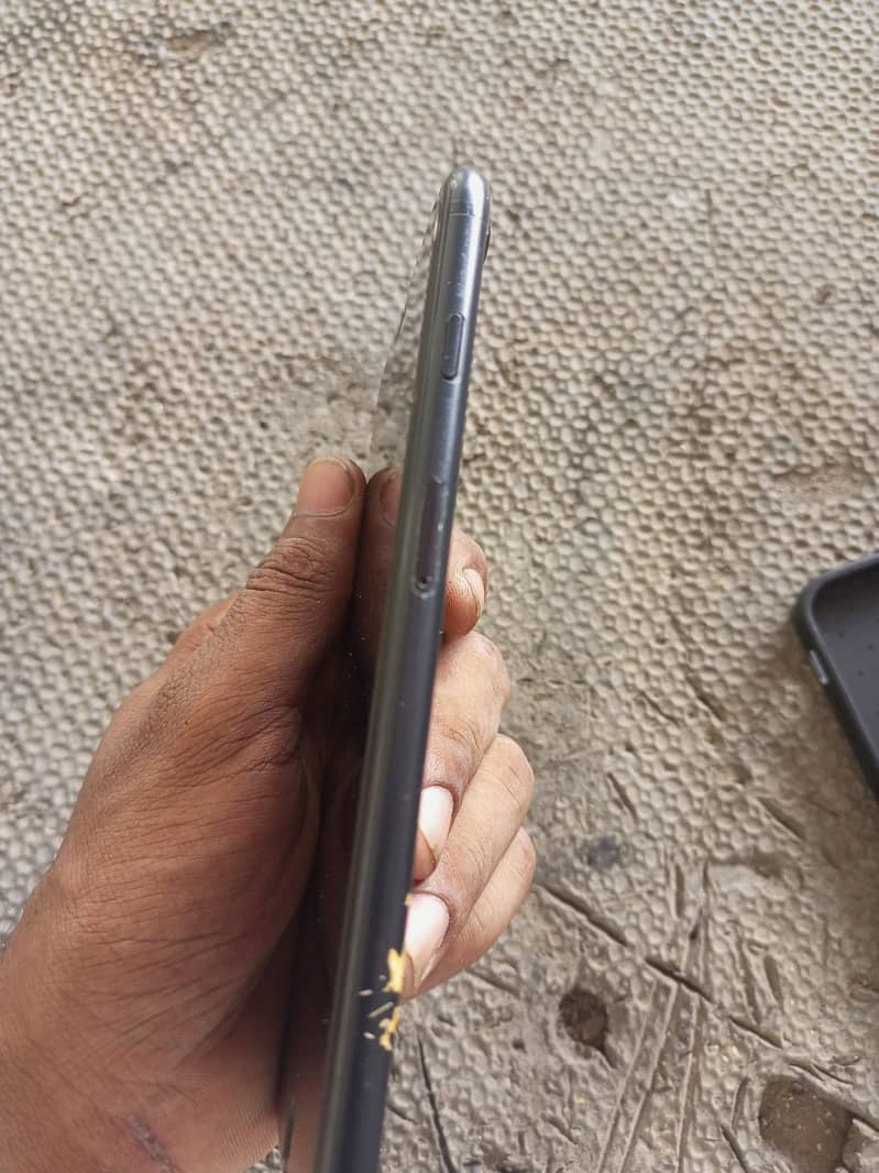Apple iPhone 7 Plus 3