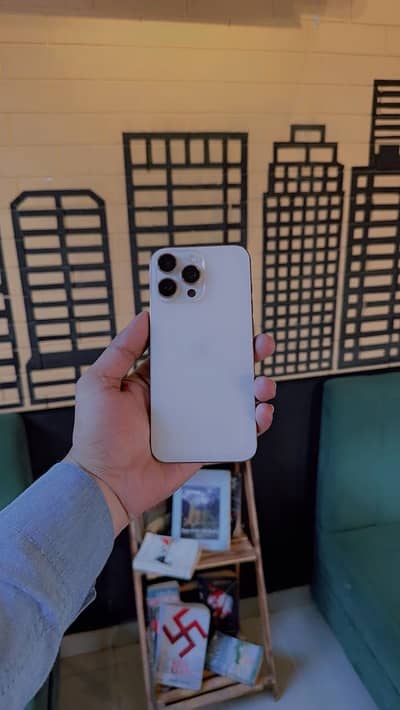 Apple iPhone 16 Pro Max