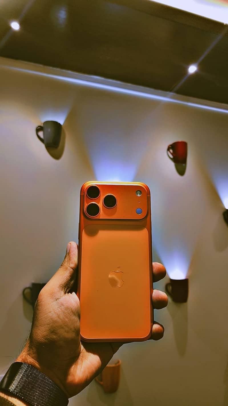 Apple iPhone 17 Pro Max 0