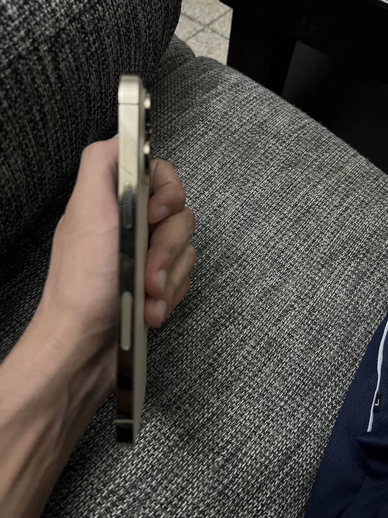 Apple iPhone 14 Pro Max 3