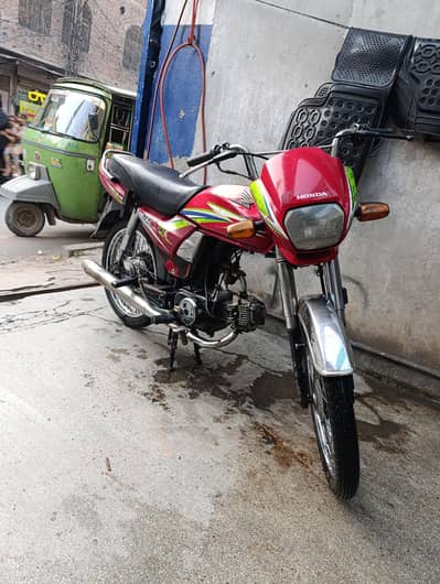 HONDA CD70