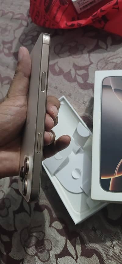 Apple iPhone 16 Pro Max