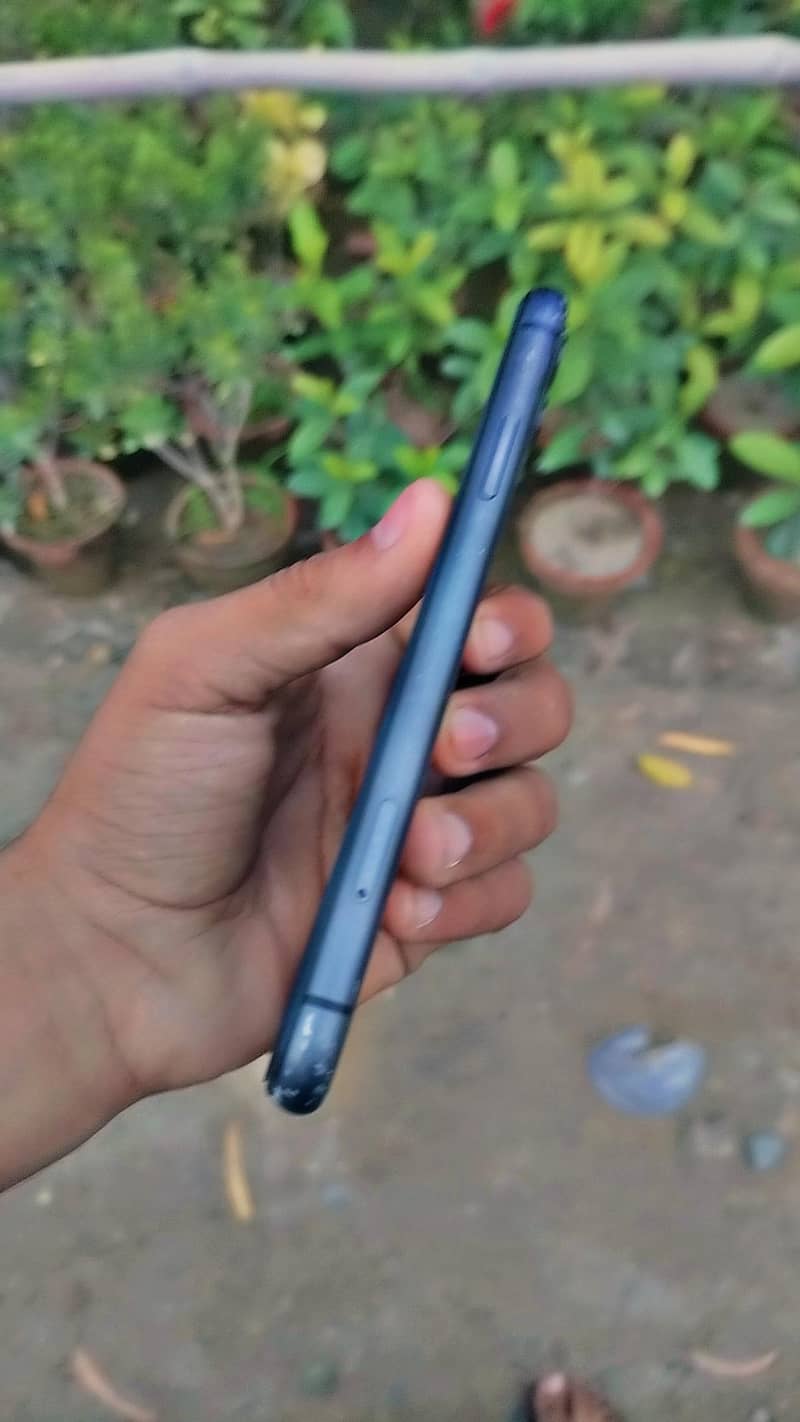 Apple iPhone 11 1