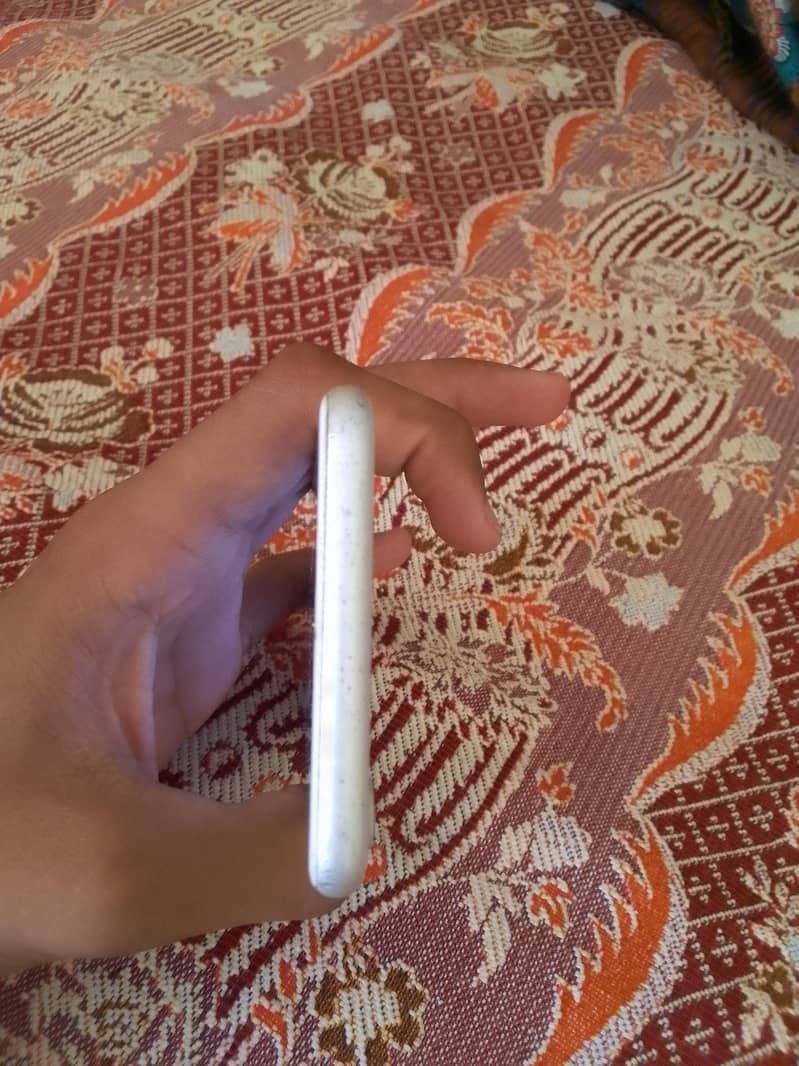 Apple iPhone 7 5