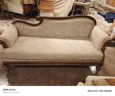ya sofa use ha  3 months 10/10 ha