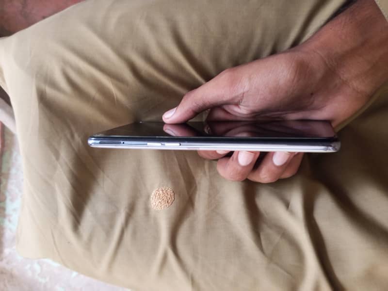 OPPO A95 5