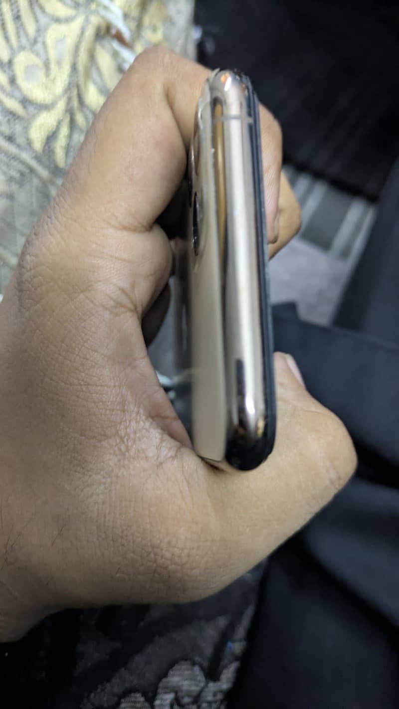 Apple iPhone 11 Pro 0